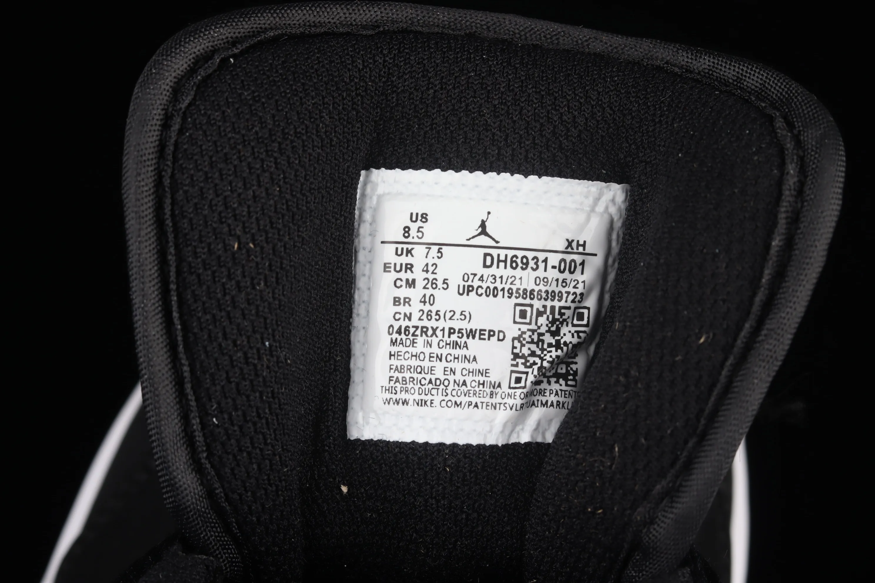 All categories Air Jordan Jordan series basketball shoes Air Jordan 1 Low Air Jordan 1 AJ1 Joe 1 black and white laser low-top retro cultural basketball shoes DH6931-001